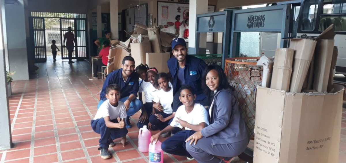 Yammine Chuspa 1200x565 - Community of Chuspa and The Fundación Yammine (Yammine Foundation) Collected 4,500 kg of Glass