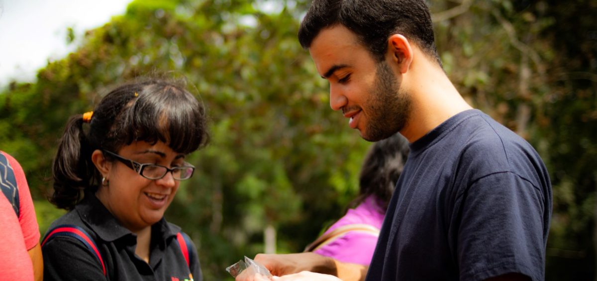 Fundación Yammine y Hatillo Sonríe llevaron mensaje ambiental a los niños de Turgua ActividadTurgua 2 1200x565 - Fundación Yammine y Hatillo Sonríe llevaron mensaje ambiental a los niños de Turgua